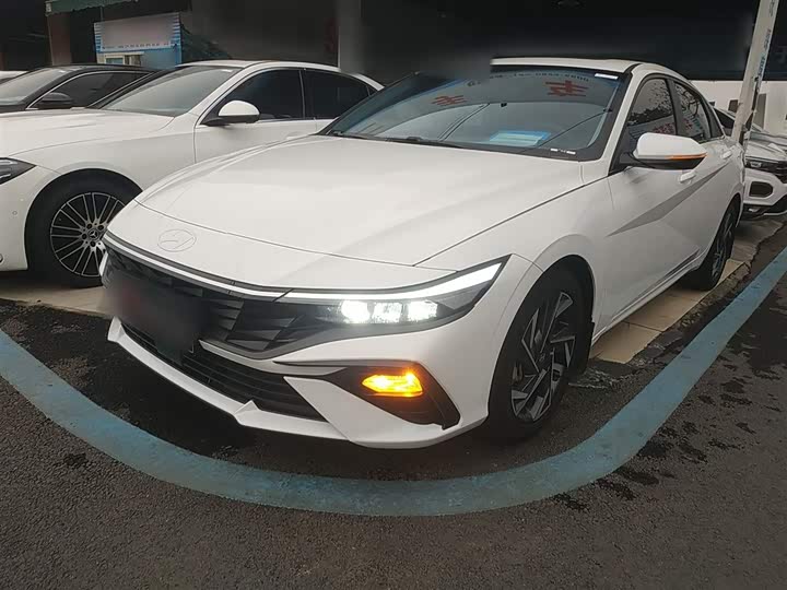 Фото 2 - Hyundai Elantra N line