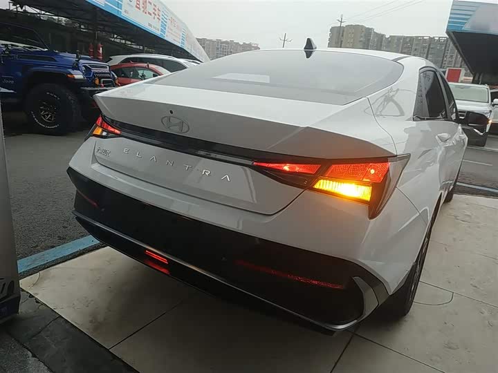 Фото 6 - Hyundai Elantra N line