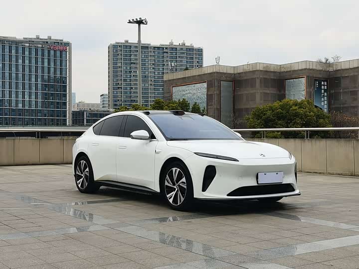 Фото 3 - Nio ET5