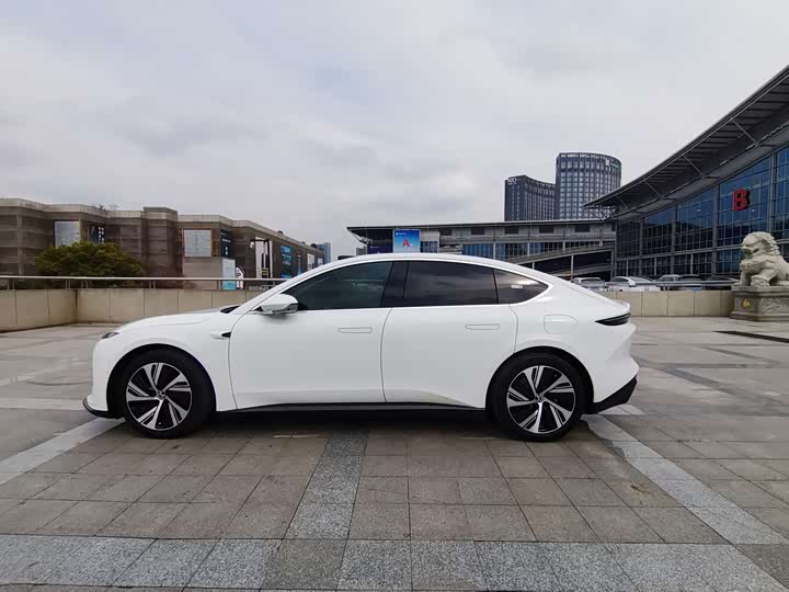 Фото 4 - Nio ET5