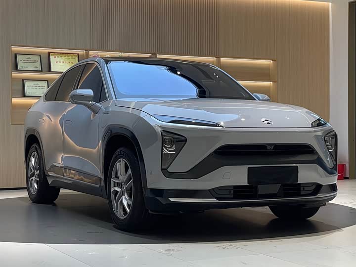 Фото 4 - Nio EC6