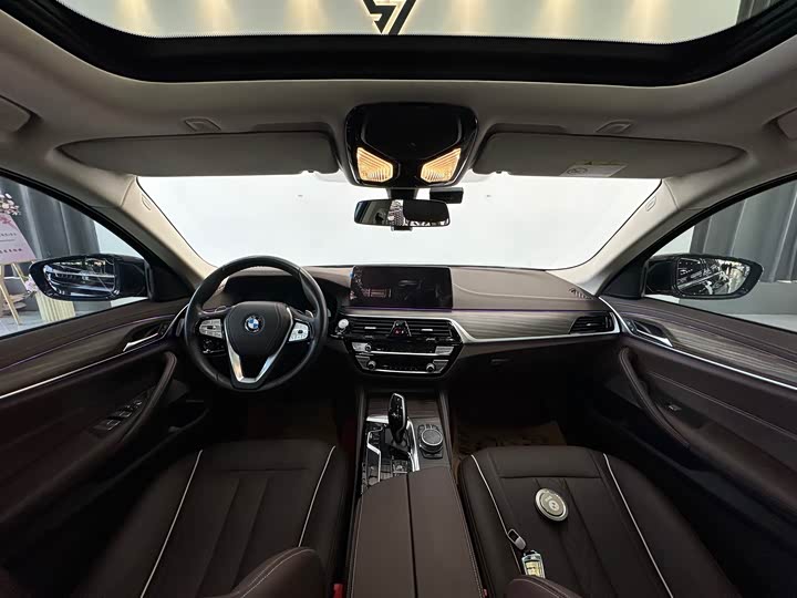 Фото 6 - BMW 5 Series