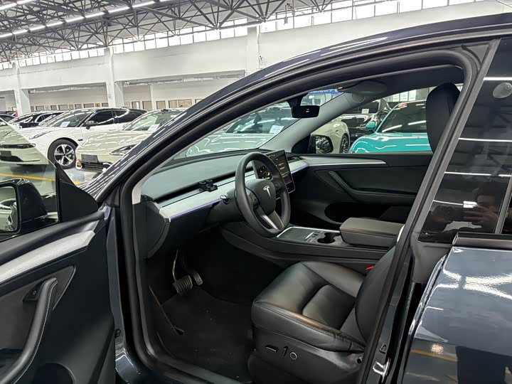 Фото 4 - Tesla Model Y