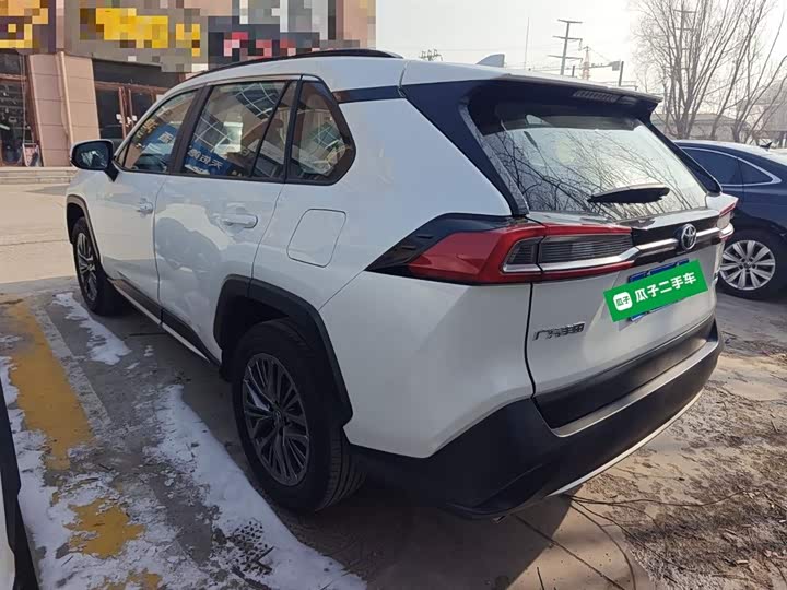 Фото 5 - Toyota Wildlander