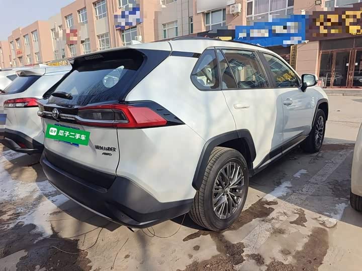 Фото 7 - Toyota Wildlander