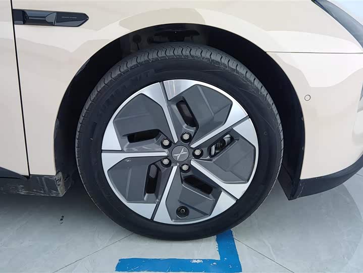 Фото 6 - XPeng Mona M03