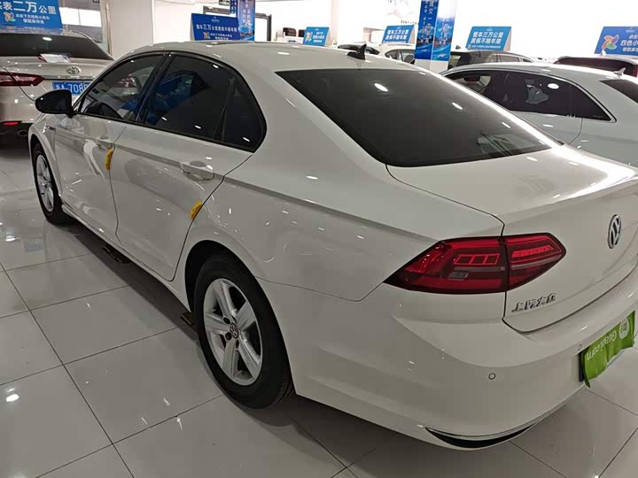 Фото 5 - Volkswagen Lamando L