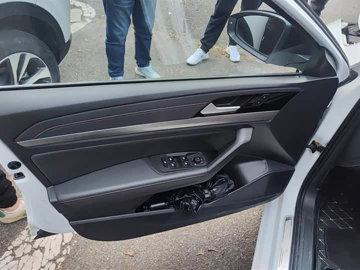 Фото 7 - Volkswagen Lavida