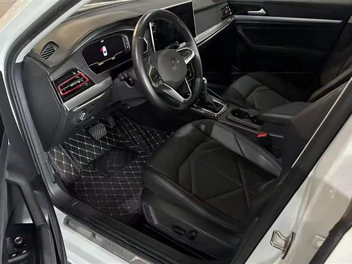 Фото 9 - Volkswagen Lavida