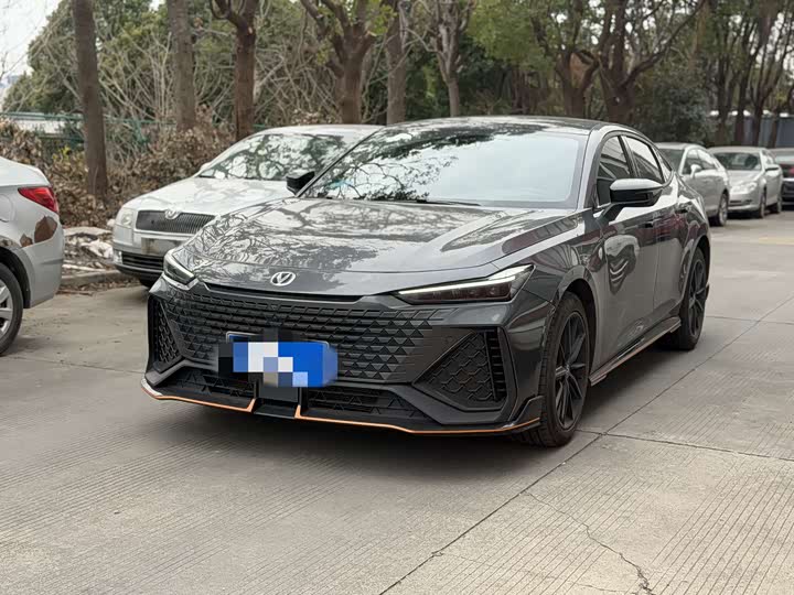 Фото 1 - Changan UNI-V