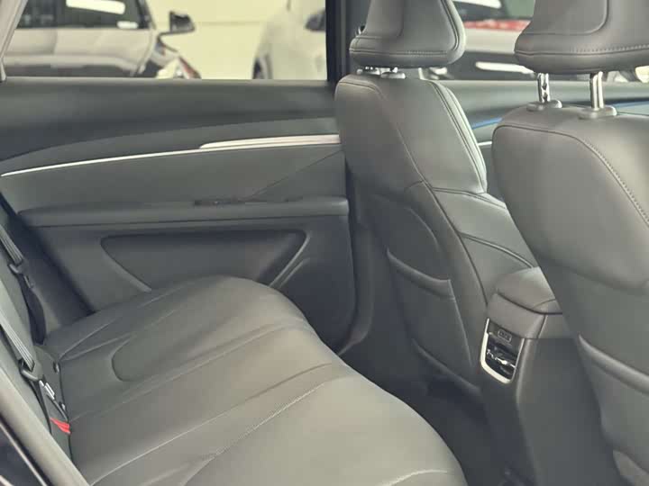 Фото 8 - XPeng Mona M03