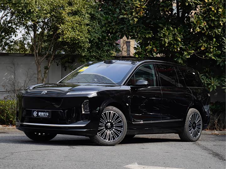 Фото 1 - Nio ES8