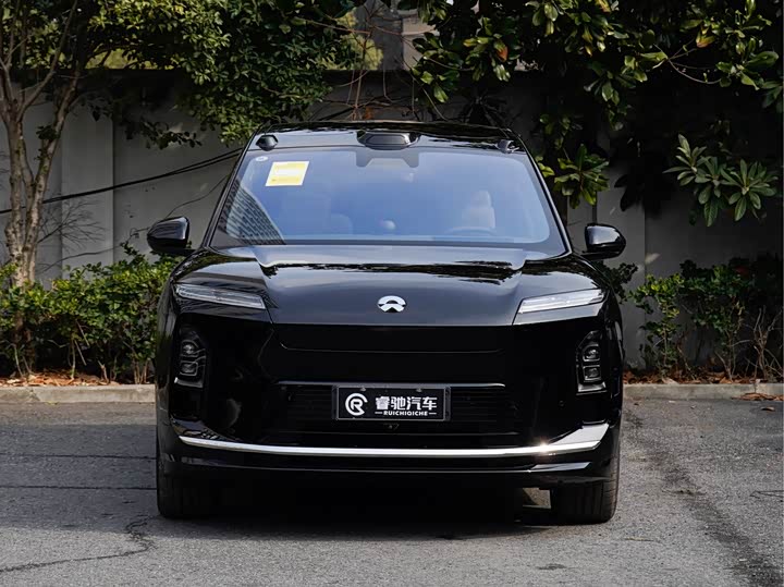 Фото 2 - Nio ES8