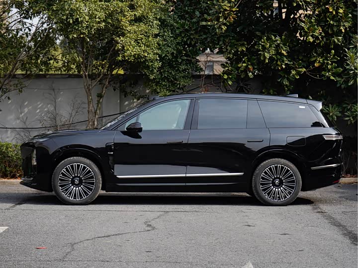 Фото 3 - Nio ES8