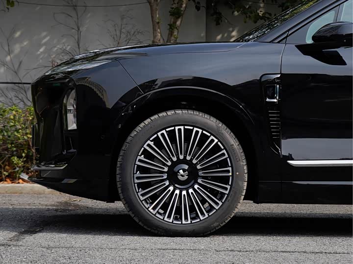 Фото 8 - Nio ES8