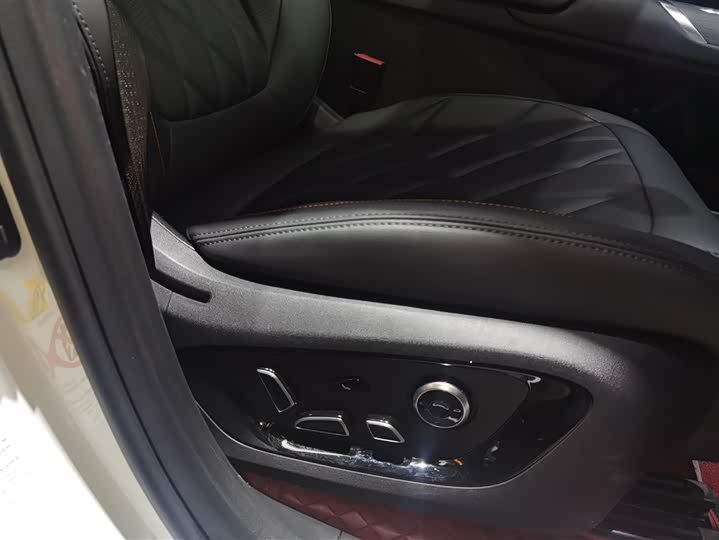 Фото 8 - Changan CS75 Plus