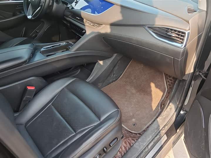 Фото 8 - Buick Enclave