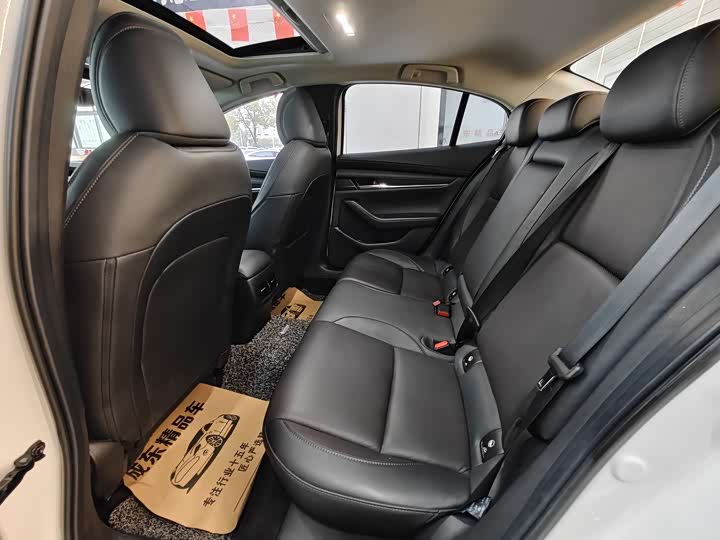 Фото 8 - Mazda 3 (Axela)