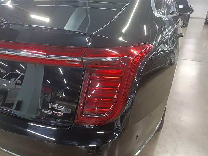 Фото 8 - Hongqi H9