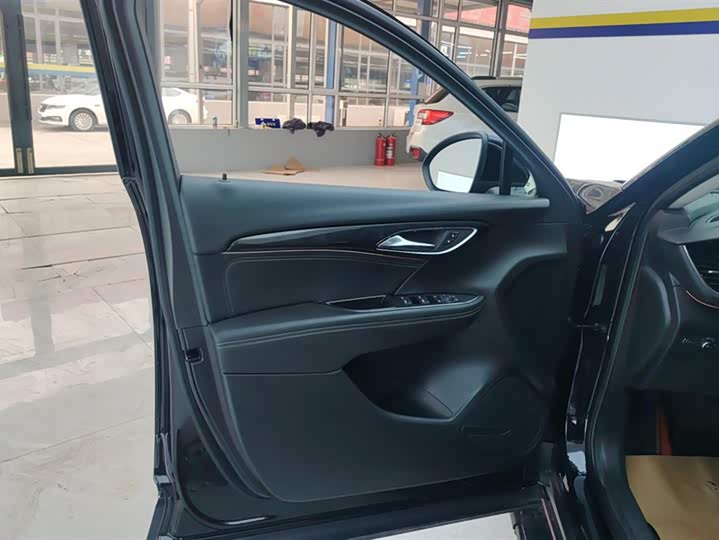 Фото 7 - Buick Envision Plus