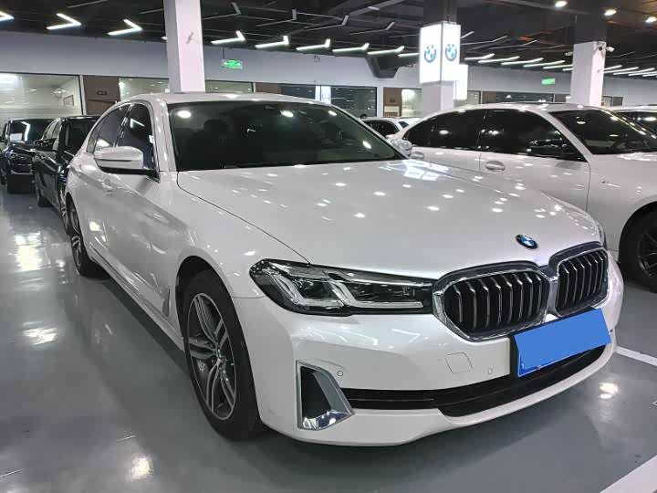 Фото 3 - BMW 5 Series