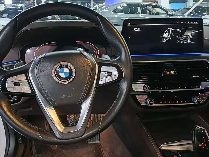 Фото 6 - BMW 5 Series