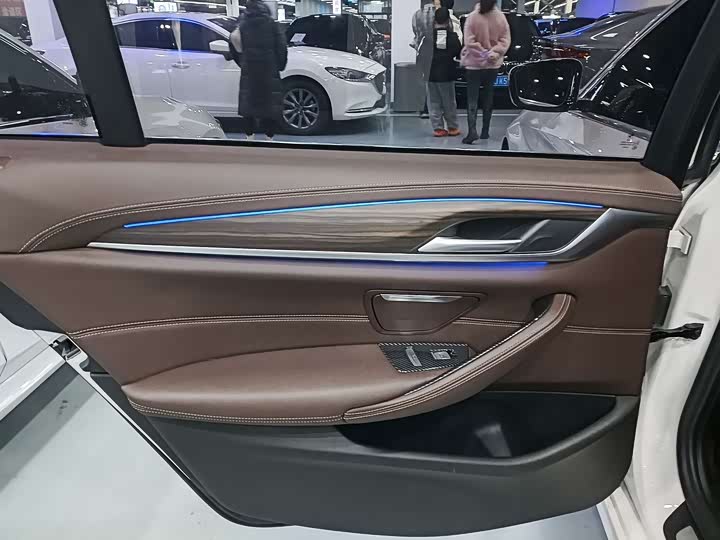 Фото 8 - BMW 5 Series