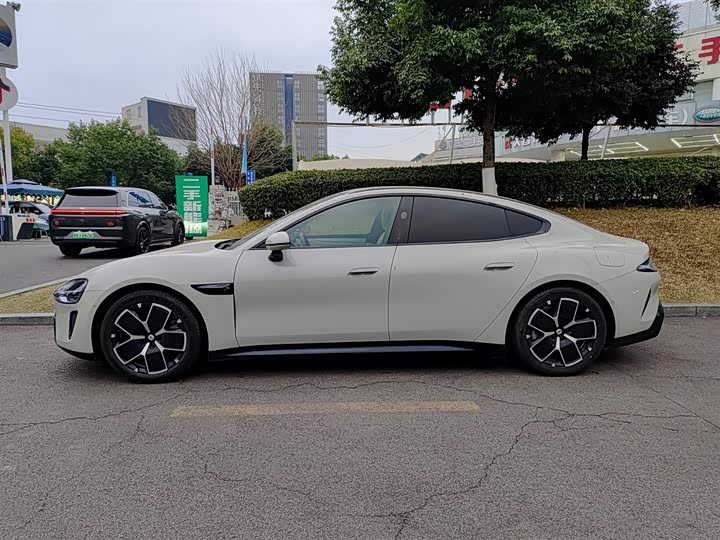 Фото 3 - Xiaomi SU7