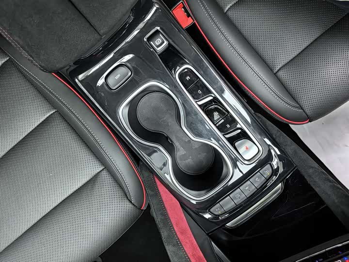 Фото 9 - Buick Envision Plus