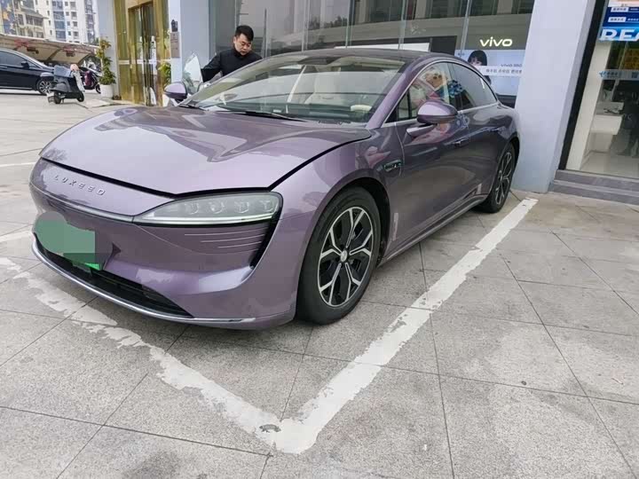 Фото 1 - Luxeed S7