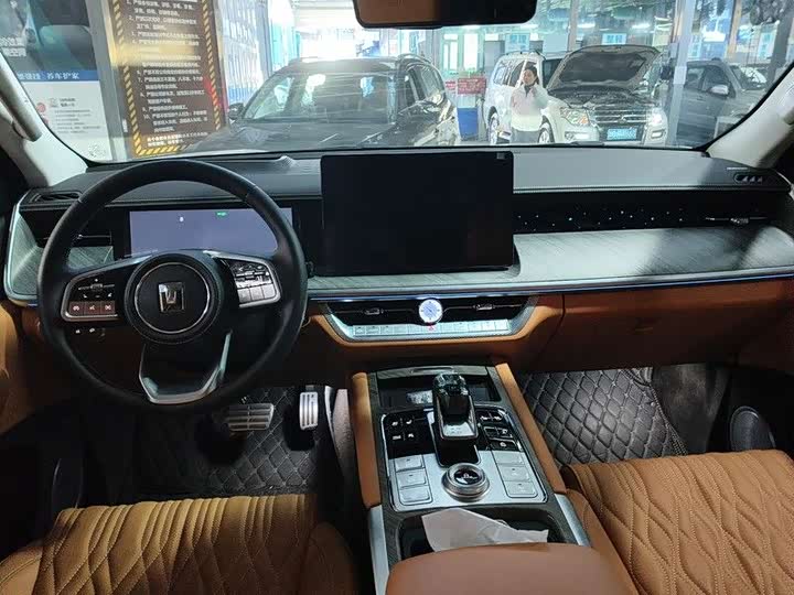 Фото 9 - Tank 500 Hybrid