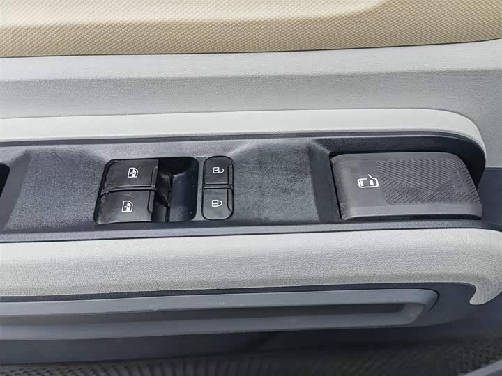 Фото 9 - Maxus Dana V1