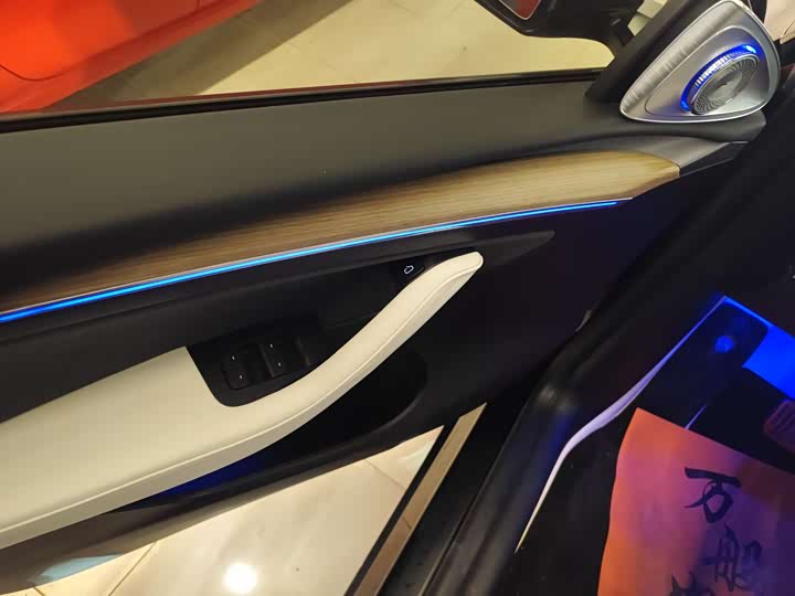 Фото 6 - Tesla Model Y