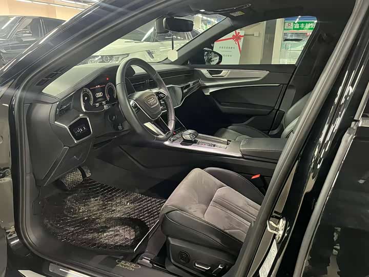 Фото 4 - Audi A6L