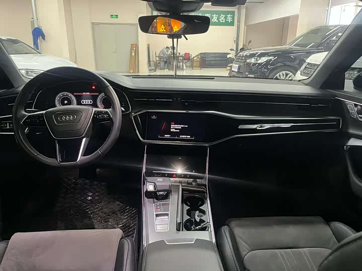 Фото 5 - Audi A6L