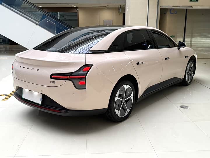 Фото 8 - XPeng Mona M03