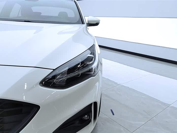 Фото 5 - Ford Focus