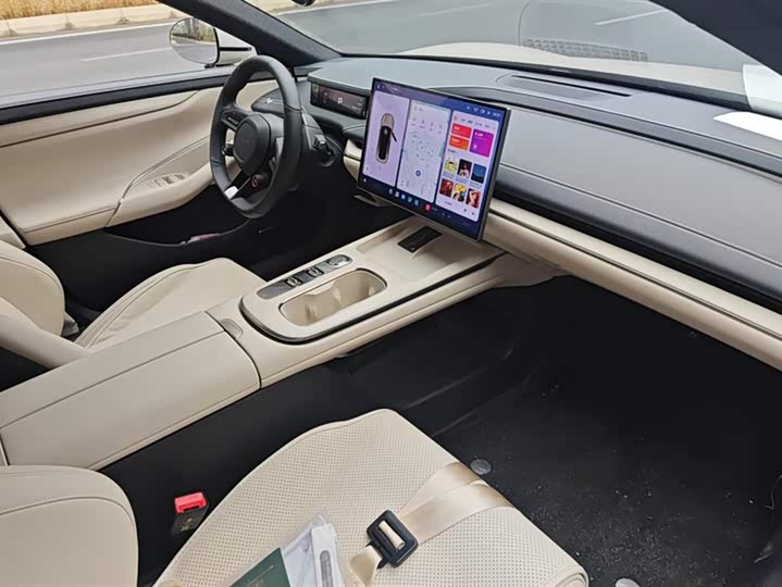 Фото 8 - Xiaomi SU7