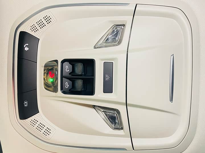 Фото 9 - Tank 300