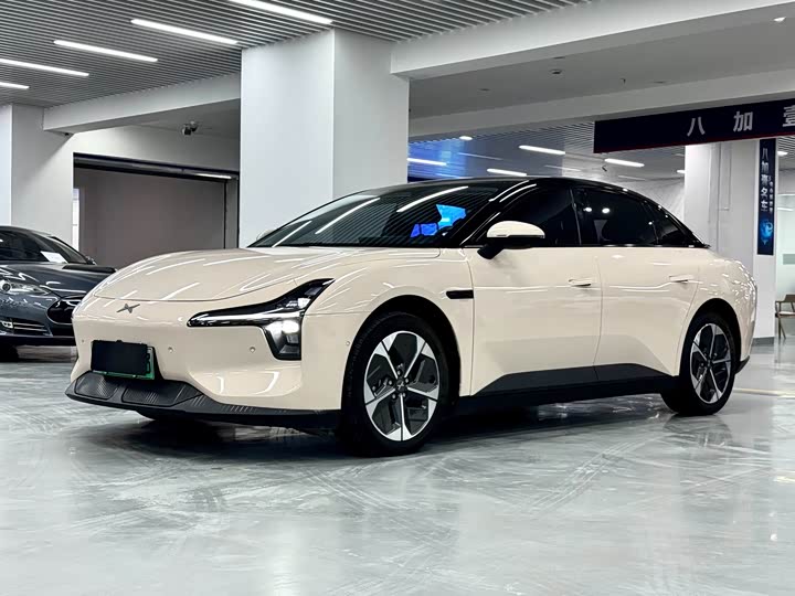 Фото 1 - XPeng Mona M03