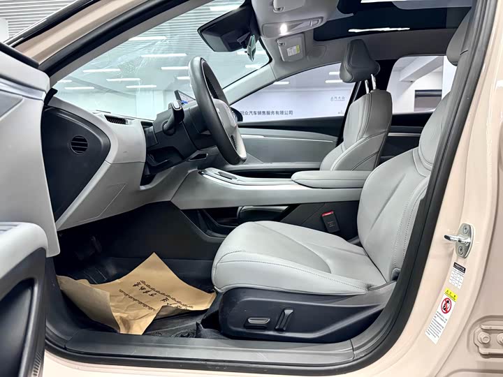 Фото 4 - XPeng Mona M03