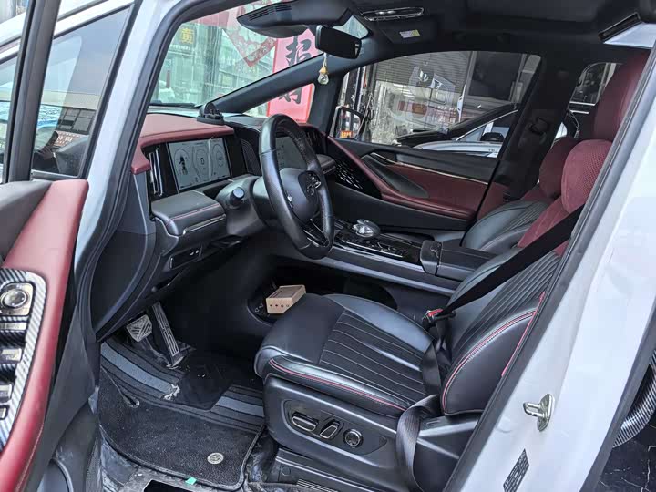 Фото 7 - GAC Trumpchi M8