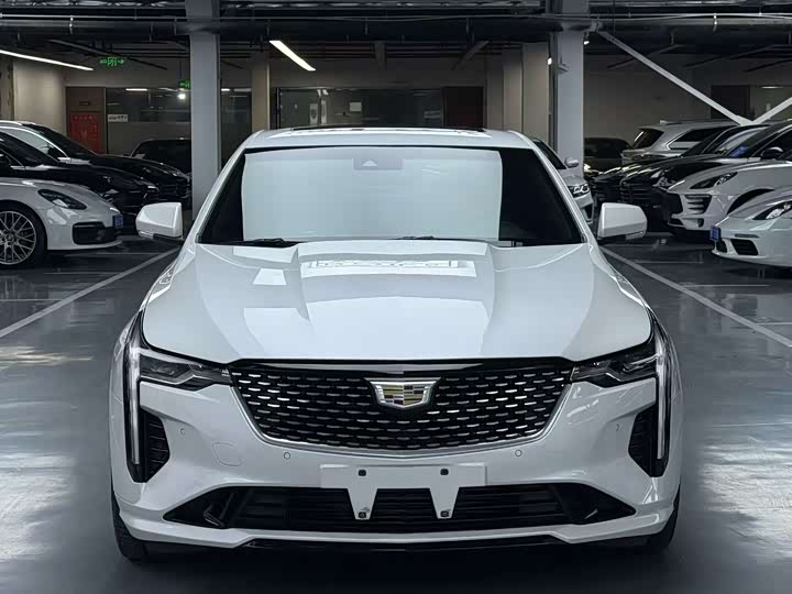 Фото 2 - Cadillac CT4