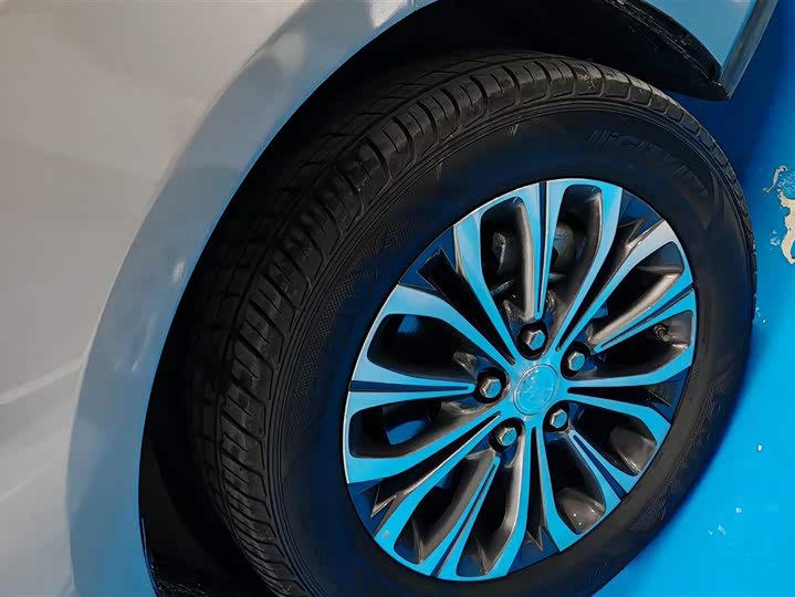 Фото 6 - Buick GL8 ES