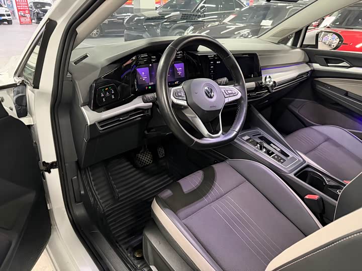 Фото 9 - Volkswagen Golf