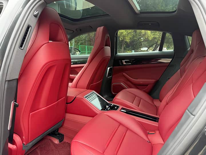 Фото 7 - Porsche Panamera