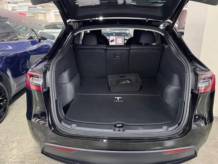 Фото 4 - Tesla Model Y