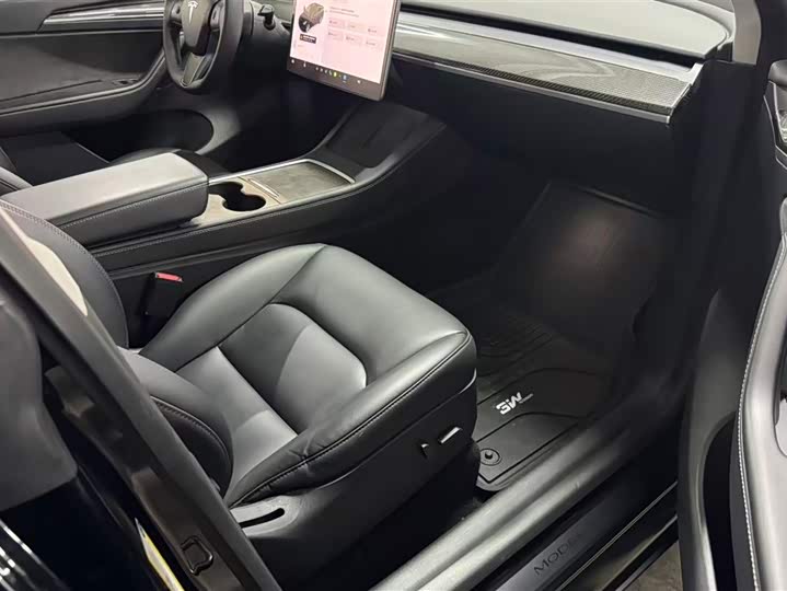 Фото 8 - Tesla Model Y