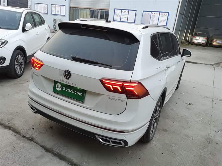 Фото 7 - Volkswagen Tiguan L Pro