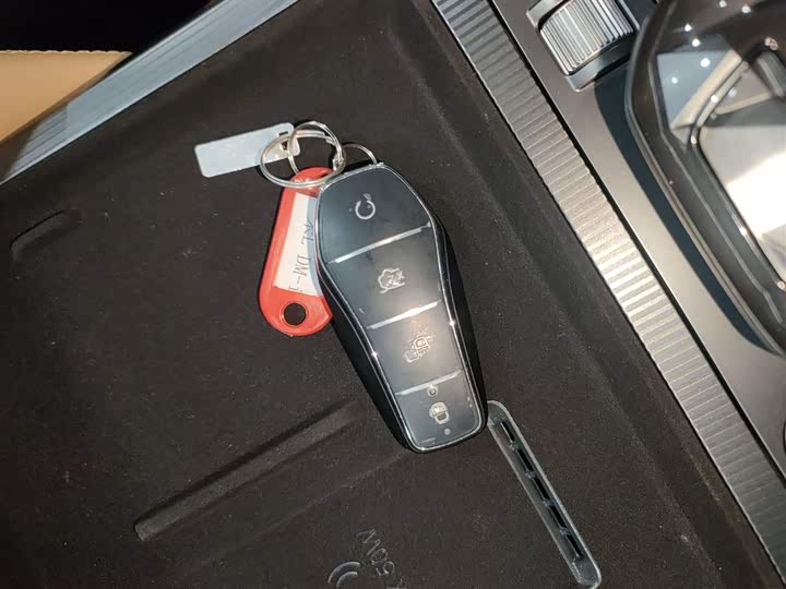 Фото 9 - BYD Song L DM-i Hybrid